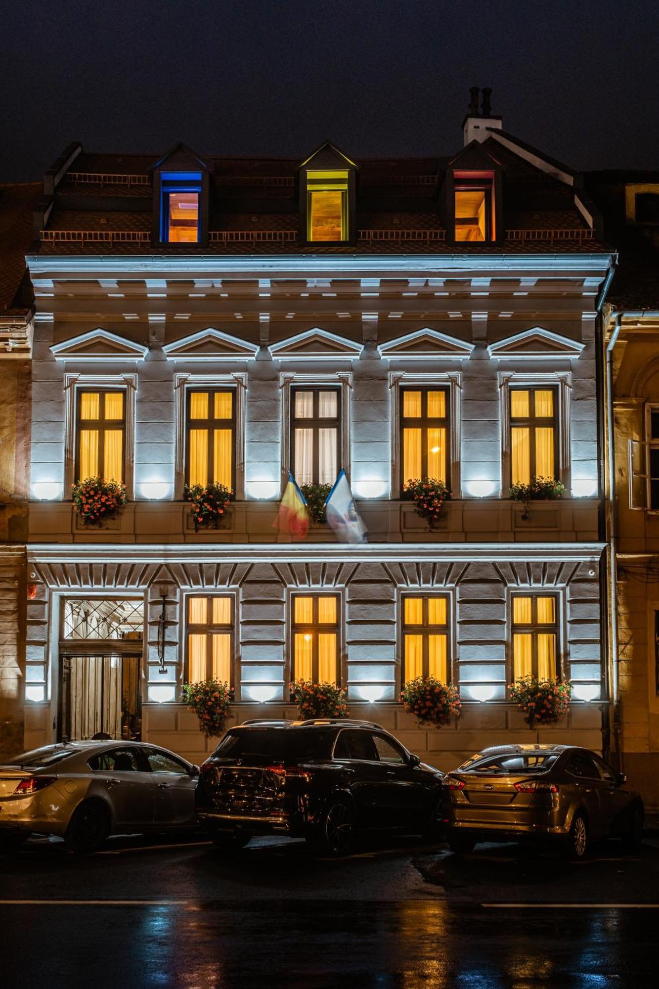 Casa Chitic - Hotel & Restaurant- Str Nicolae Balcescu 13 Brasov Exterior photo